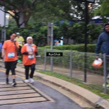 Runner Photo 7932456