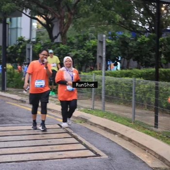 Runner Photo 7932457
