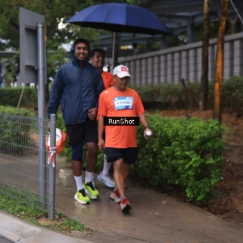 Runner Photo 7932471