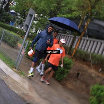 Runner Photo 7932481