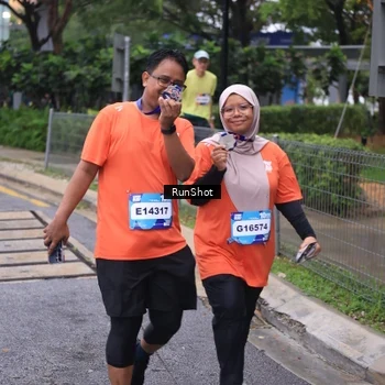 Runner Photo 7932494
