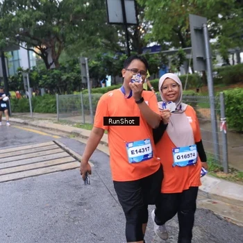 Runner Photo 7932501