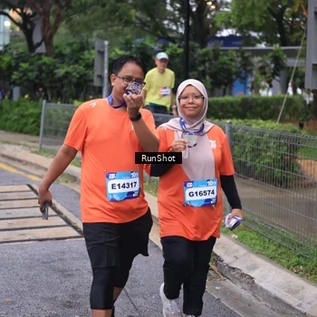 Runner Photo 7932508