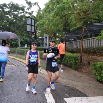 Runner Photo 7932545