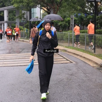 Runner Photo 7932570