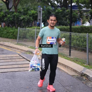 Runner Photo 7932606