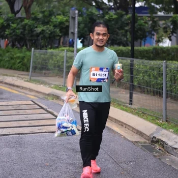 Runner Photo 7932608