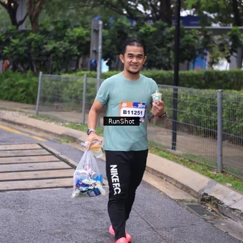 Runner Photo 7932611