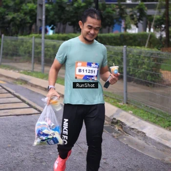 Runner Photo 7932615