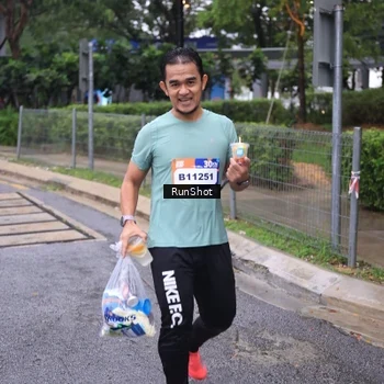 Runner Photo 7932623