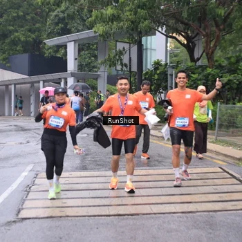 Runner Photo 7932636