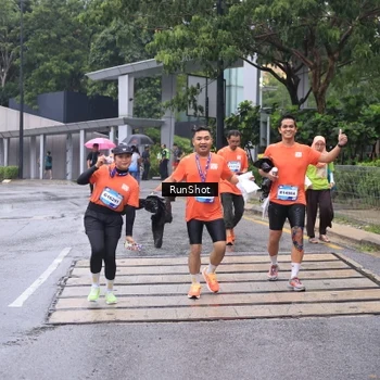 Runner Photo 7932643