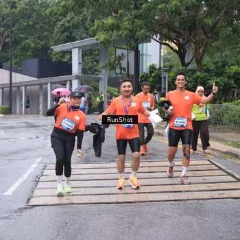 Runner Photo 7932645