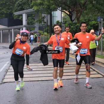 Runner Photo 7932653
