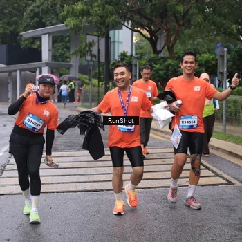 Runner Photo 7932656