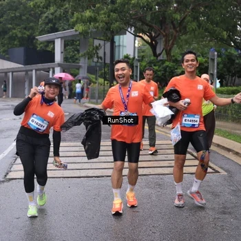 Runner Photo 7932663