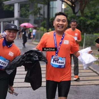 Runner Photo 7932670