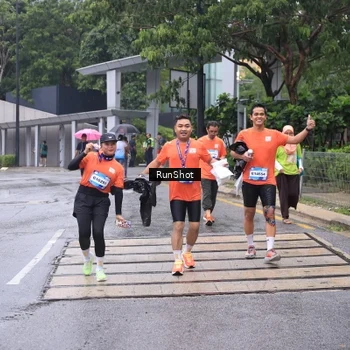Runner Photo 7932671