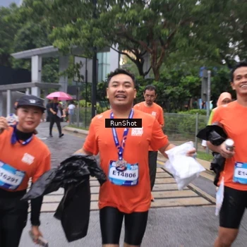 Runner Photo 7932675