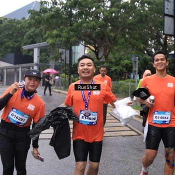 Runner Photo 7932676