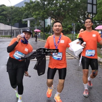 Runner Photo 7932679