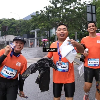 Runner Photo 7932686