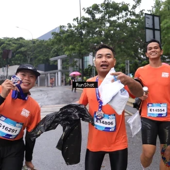 Runner Photo 7932687
