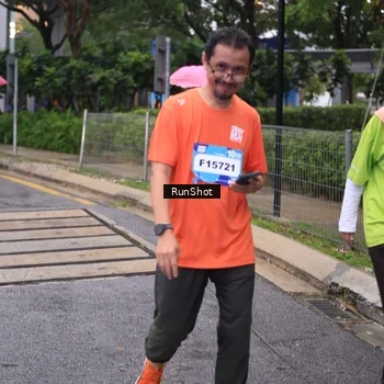 Runner Photo 7932692