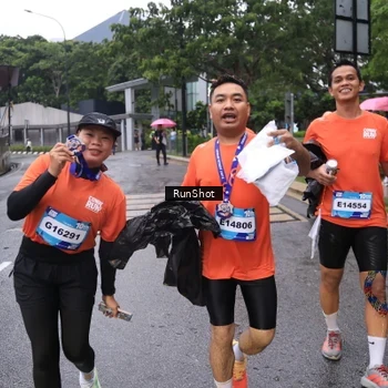 Runner Photo 7932695