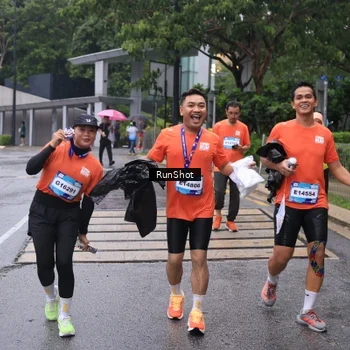 Runner Photo 7932697