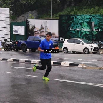 Runner Photo 7932709