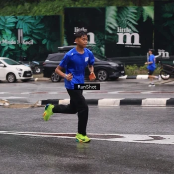 Runner Photo 7932722