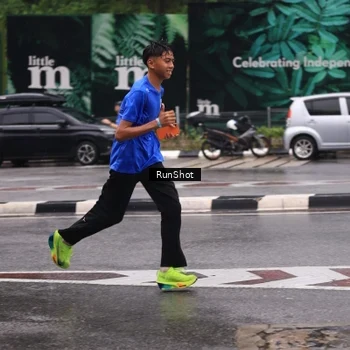 Runner Photo 7932731