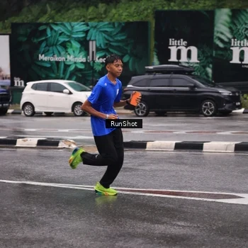 Runner Photo 7932736