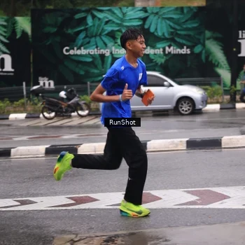 Runner Photo 7932737