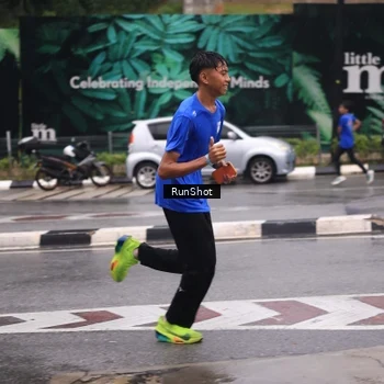 Runner Photo 7932739