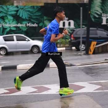 Runner Photo 7932743