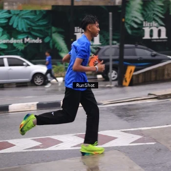 Runner Photo 7932745