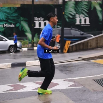 Runner Photo 7932746