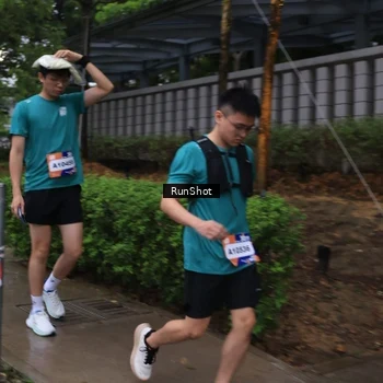 Runner Photo 7932756