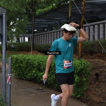 Runner Photo 7932768