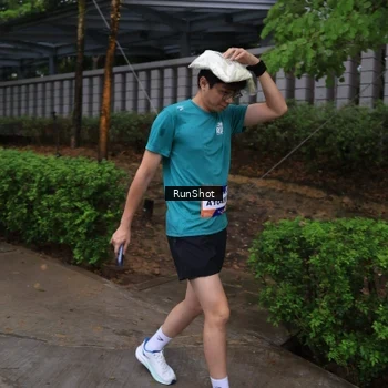 Runner Photo 7932773