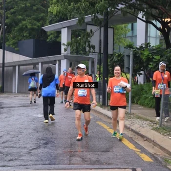 Runner Photo 7932850