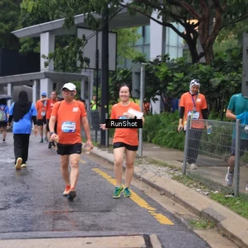 Runner Photo 7932857