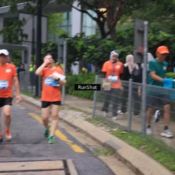 Runner Photo 7932863