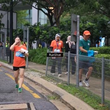 Runner Photo 7932866