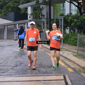 Runner Photo 7932873