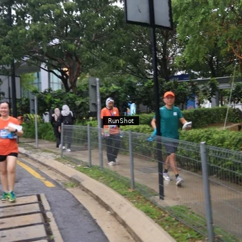 Runner Photo 7932883