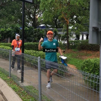 Runner Photo 7932896