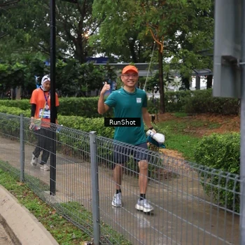 Runner Photo 7932897